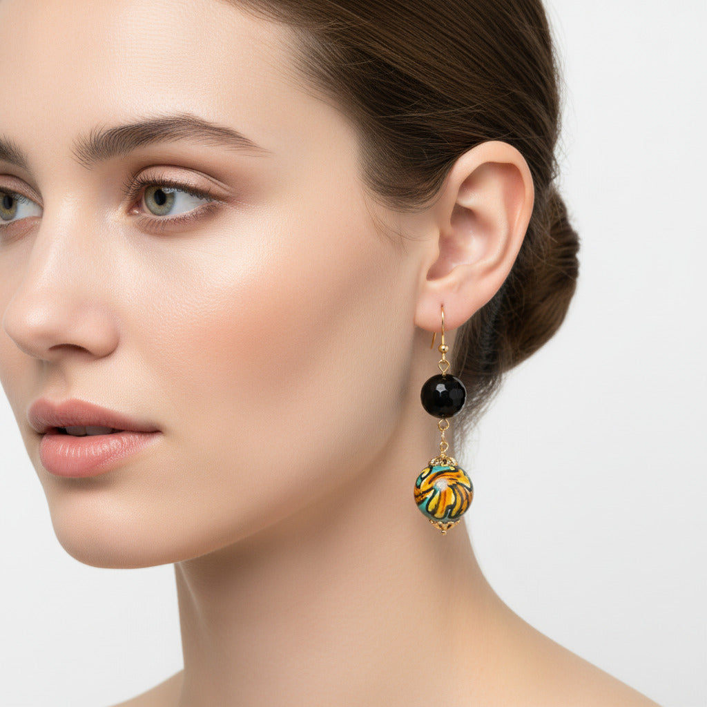 Orecchini Militello con pietre dure onice e perle in ceramica di Caltagirone