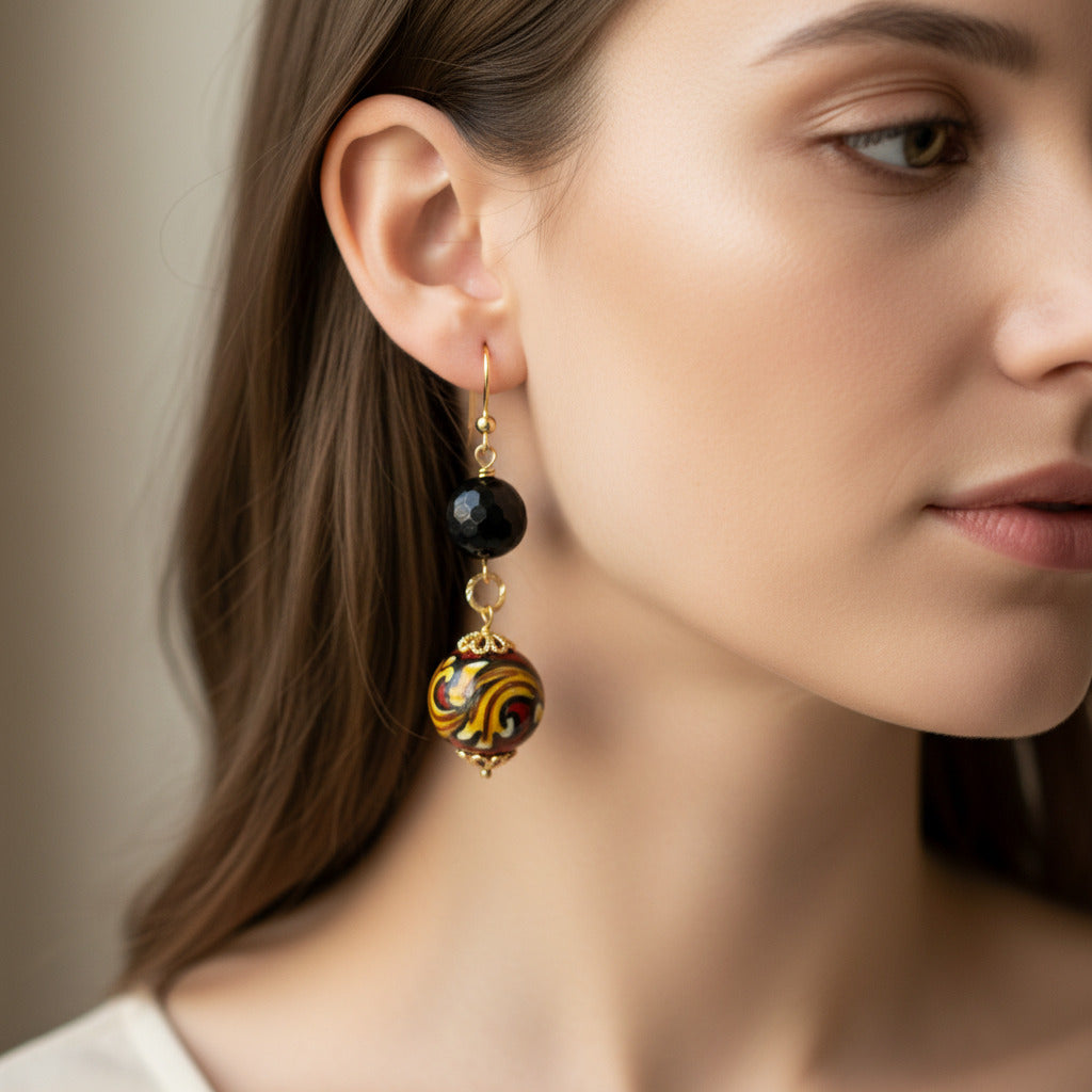 Orecchini Trapani con pietre dure onice e perle in ceramica di Caltagirone