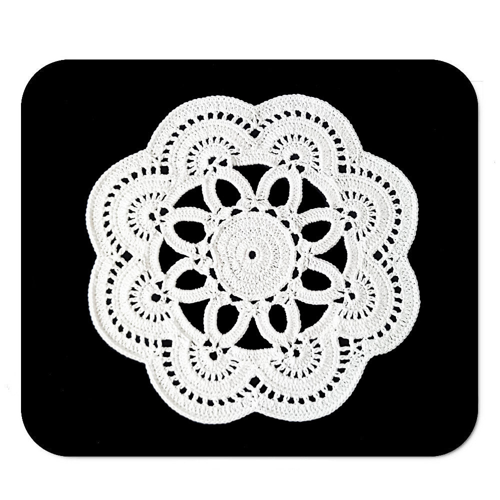 Piccolo centrino bianco rotondo ad uncinetto 22 cm