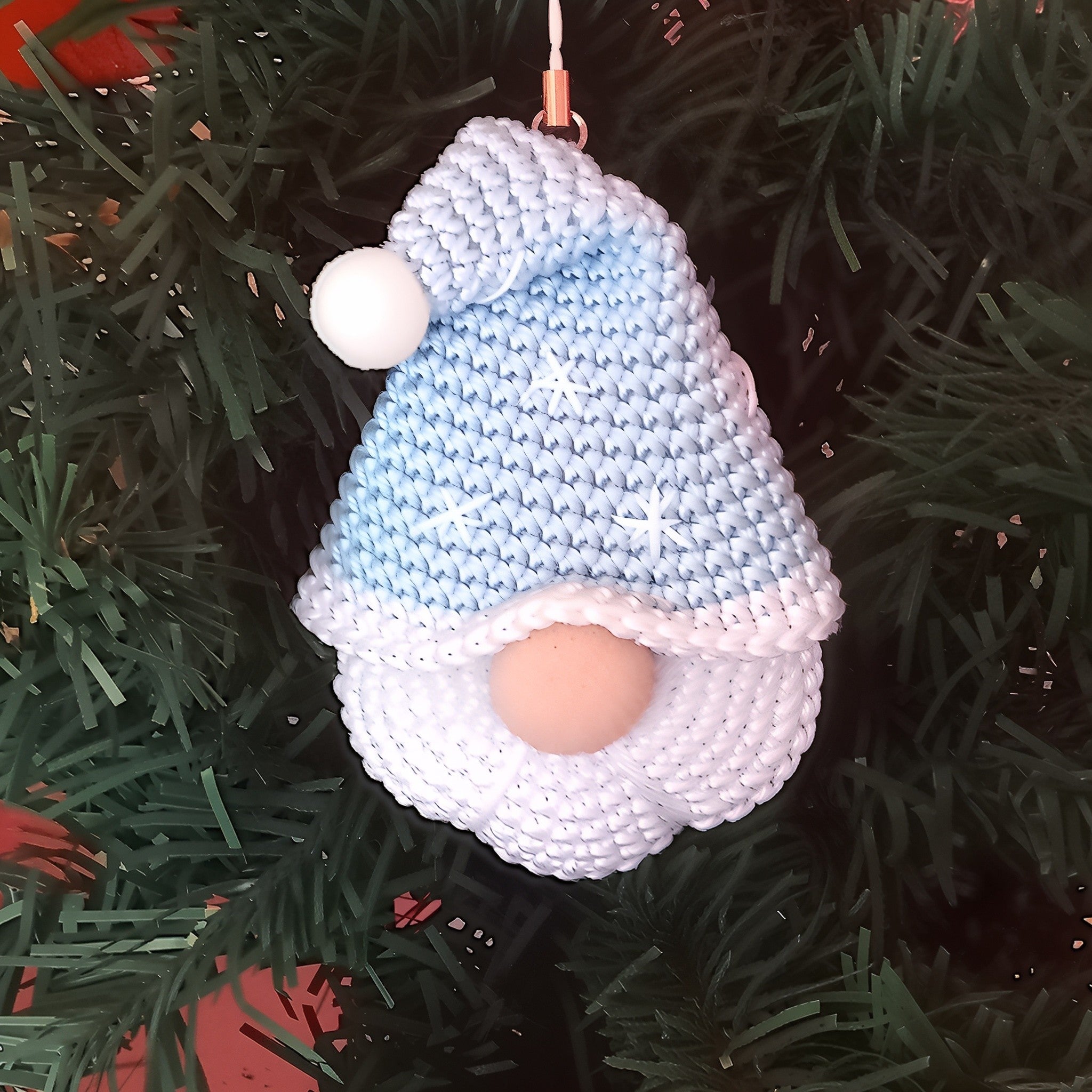 Portachiavi Gnomo con cappello celeste ad uncinetto 7x11 cm