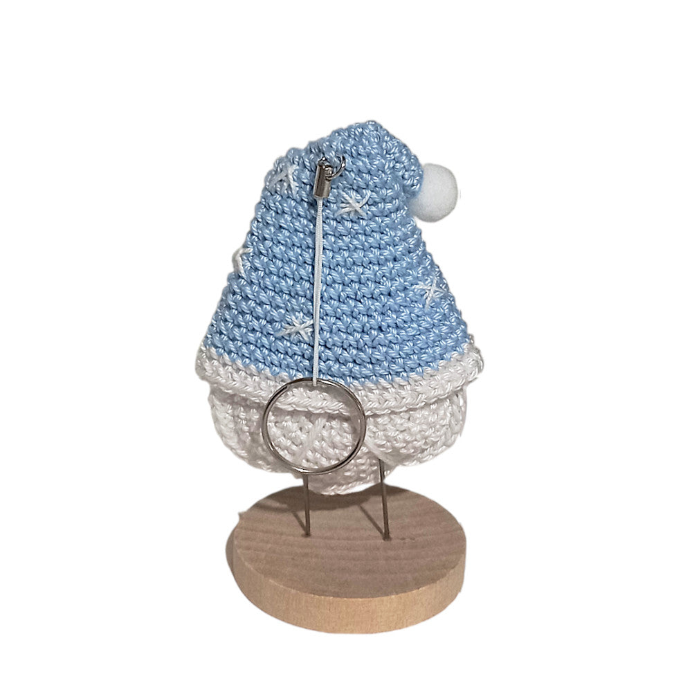 Portachiavi Gnomo con cappello celeste ad uncinetto 7x11 cm