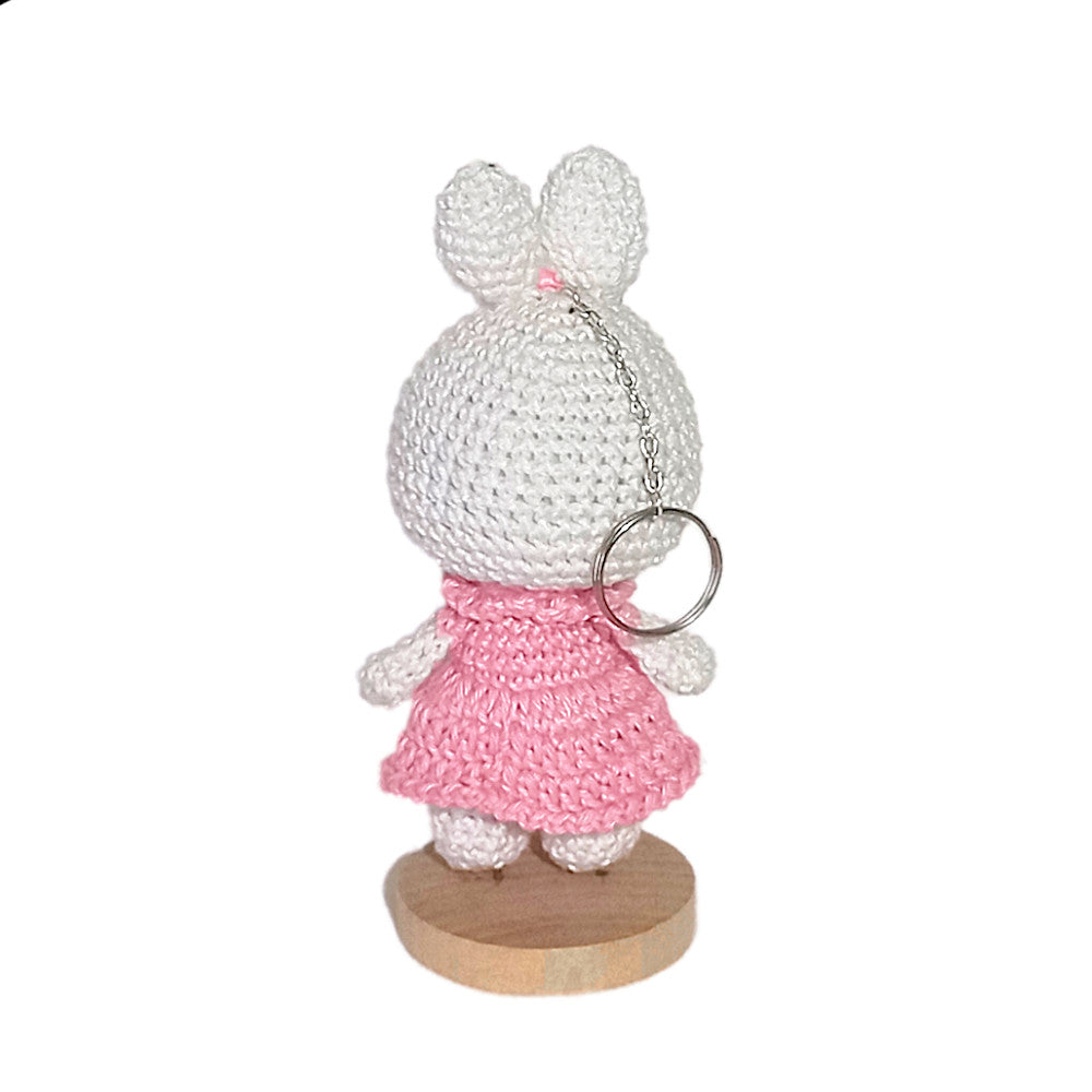 Portachiavi coniglietta bianca con vestito rosa ad uncinetto 13.5 cm