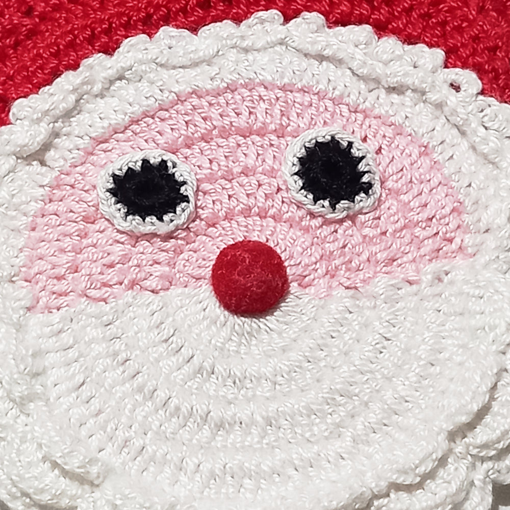 Presina a forma di Babbo Natale ad uncinetto 11.5x19 cm