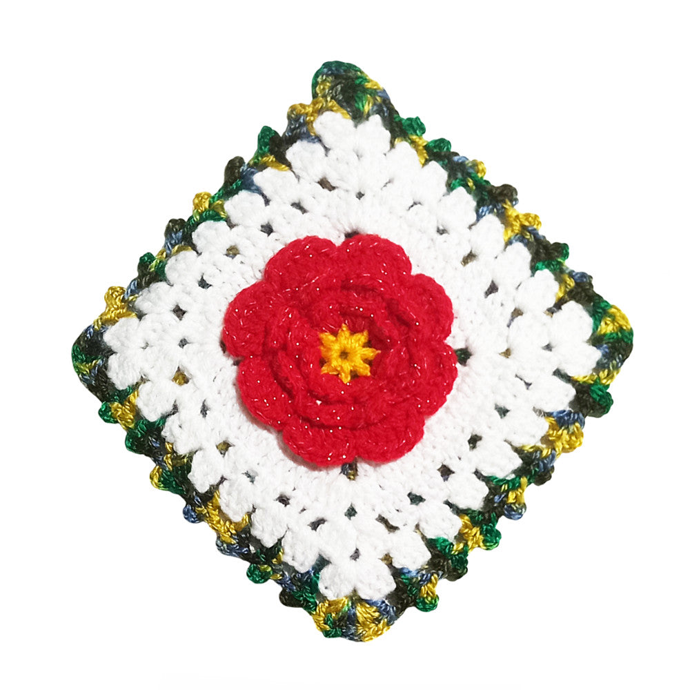 Presina colorata con fiore rosso ad uncinetto 18x19 cm