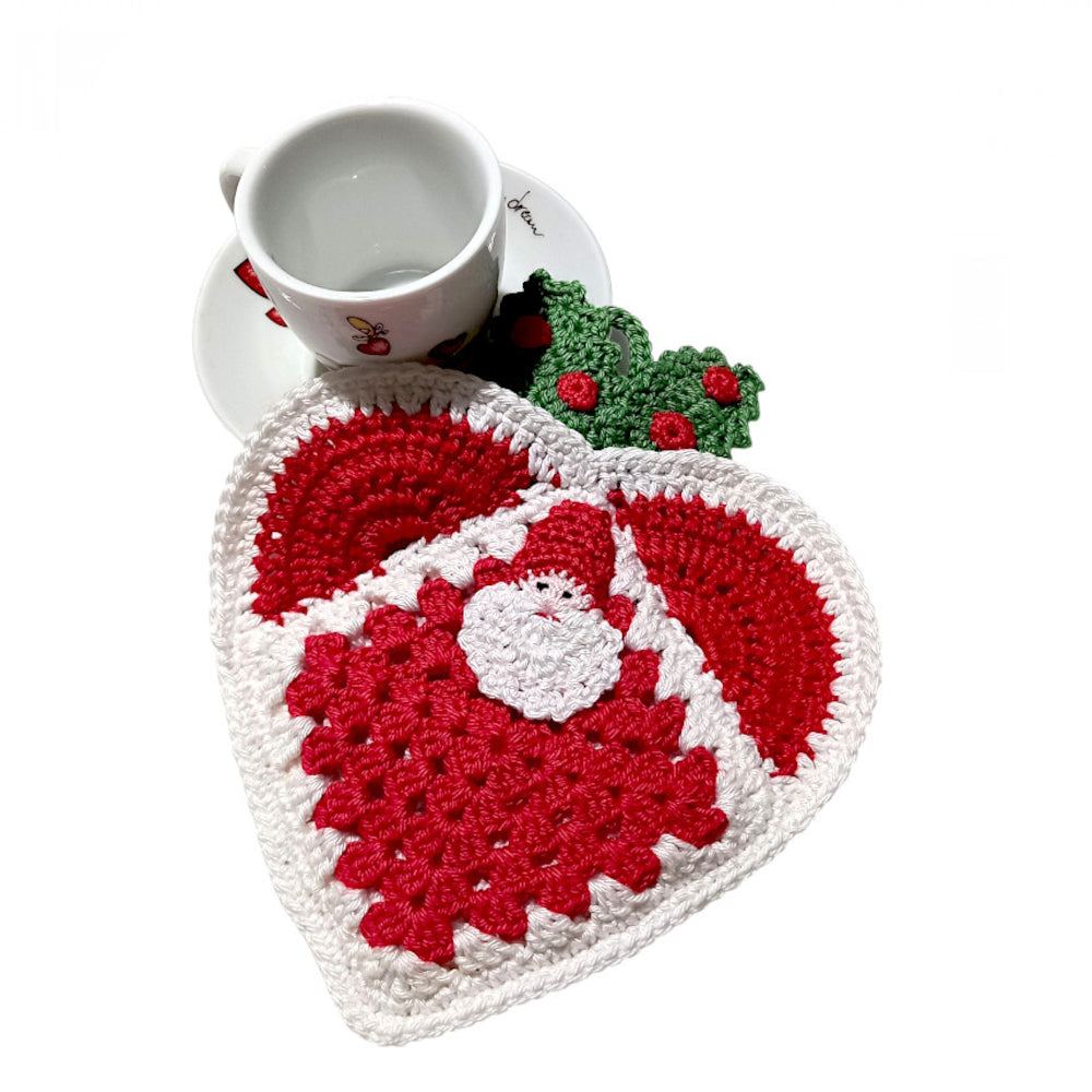 Presina cuore bianca e rossa con Babbo Natale ad uncinetto 17x19.5 cm