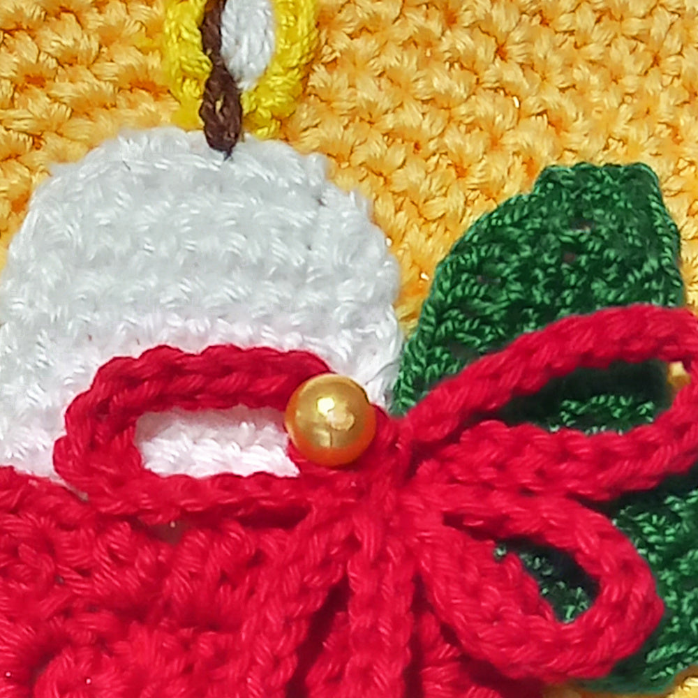 Presina di Natale gialla con candela ad uncinetto 12.5 cm