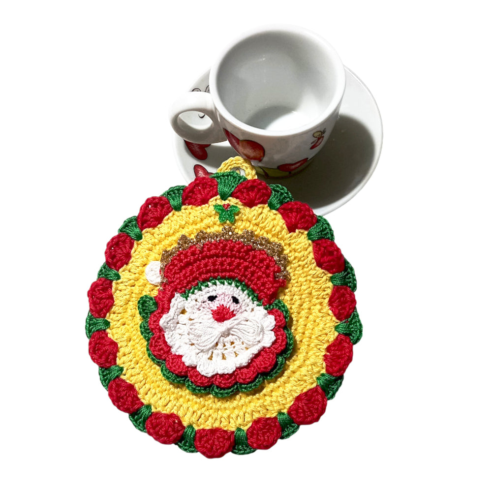 Presina rotonda gialla con Babbo Natale ad uncinetto 13x14.5 cm