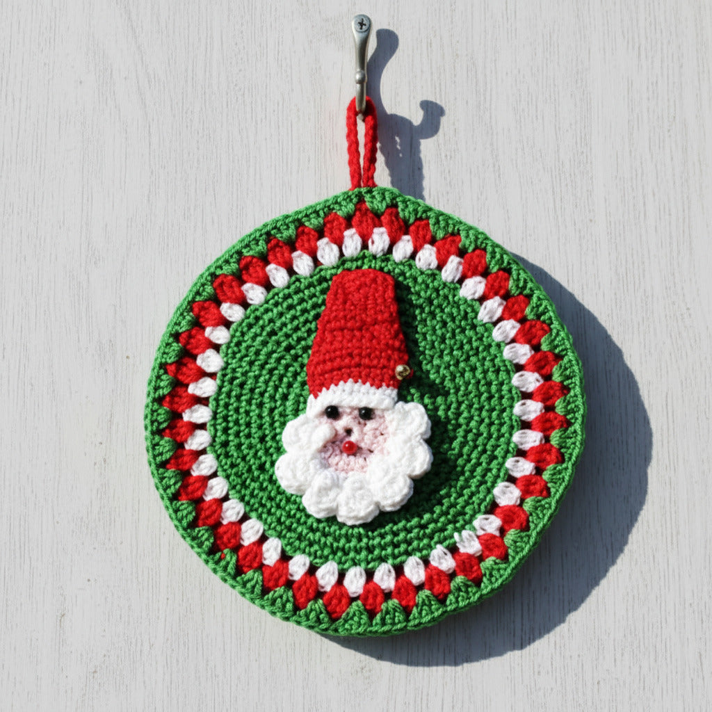 Presina rotonda verde con Babbo Natale ad uncinetto 12.5 cm
